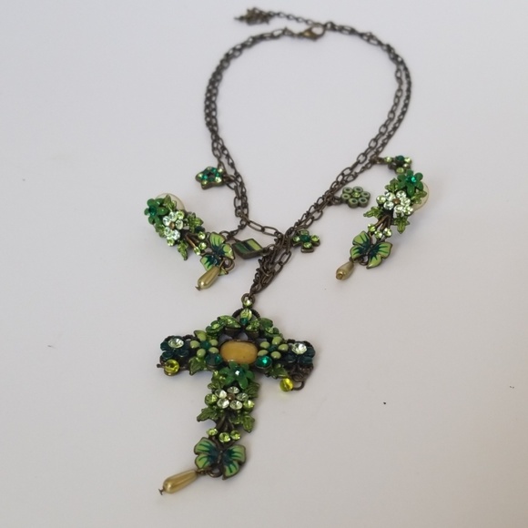 Green Cross and Earring Set - Picture 8 of 8